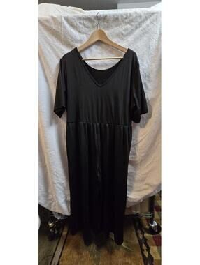 Black Short Sleeve V-Neck One Piece